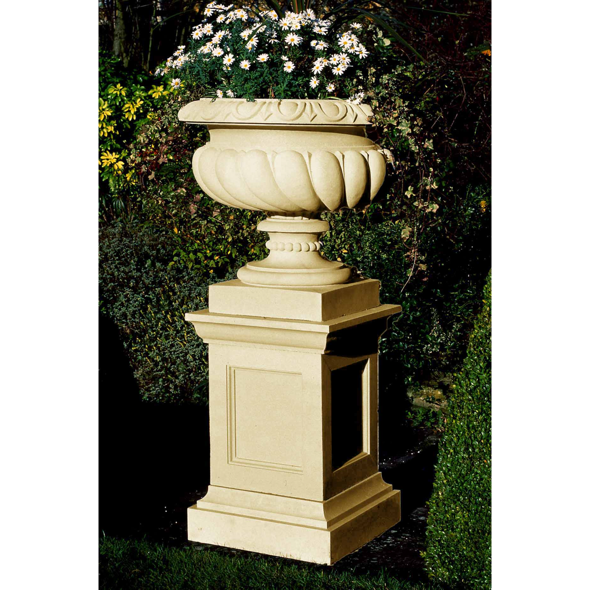 Haddonstone - 27-Inch Queen Anne Pedestal - B255 — Backyard Bliss ...