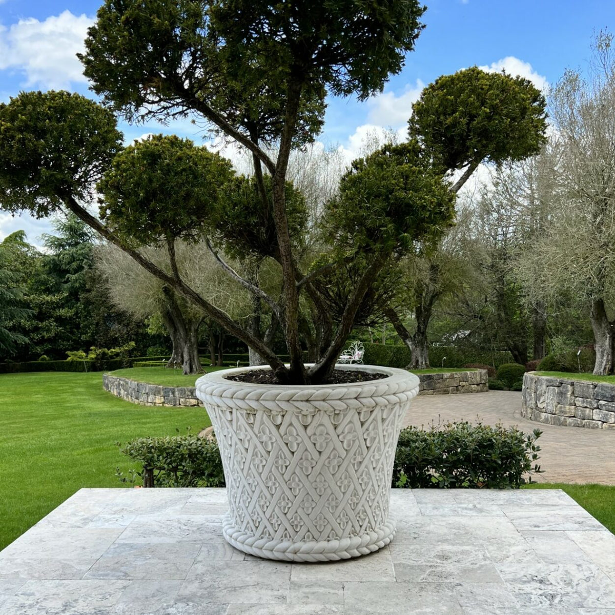 Haddonstone - Large Italian Jardinière - HA435 — Backyard Bliss Direct LLC